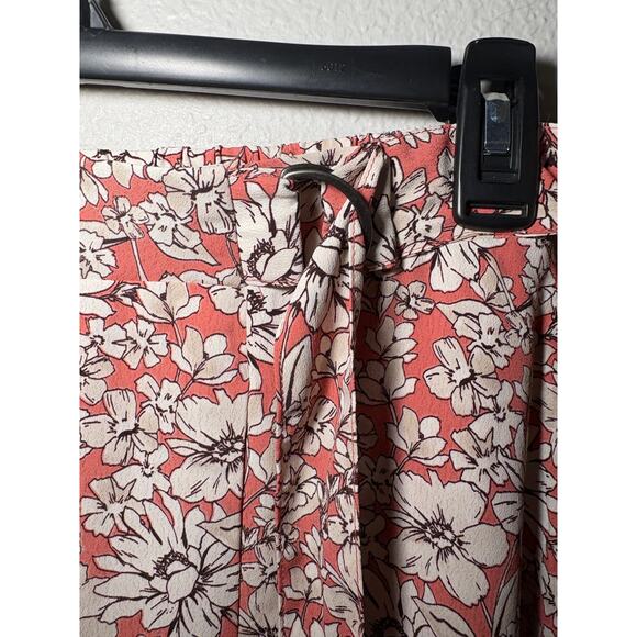 NWT 89th Madison Plus Size 2X Floral Midi Skirt - Sandstone Coral/White - Picture 3 of 9